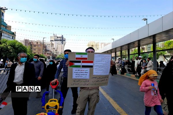 حضور پرشور مردم مشهد در راهپیمایی روز قدس