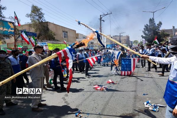 شور و اشتیاق حضور دانش‌آموزان زاهدانی در راهپیمایی روز قدس