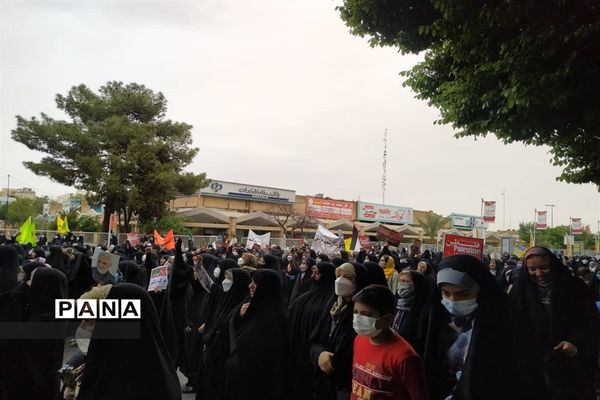 حضور دانش‌آموزان شاهین شهری در روز قدس