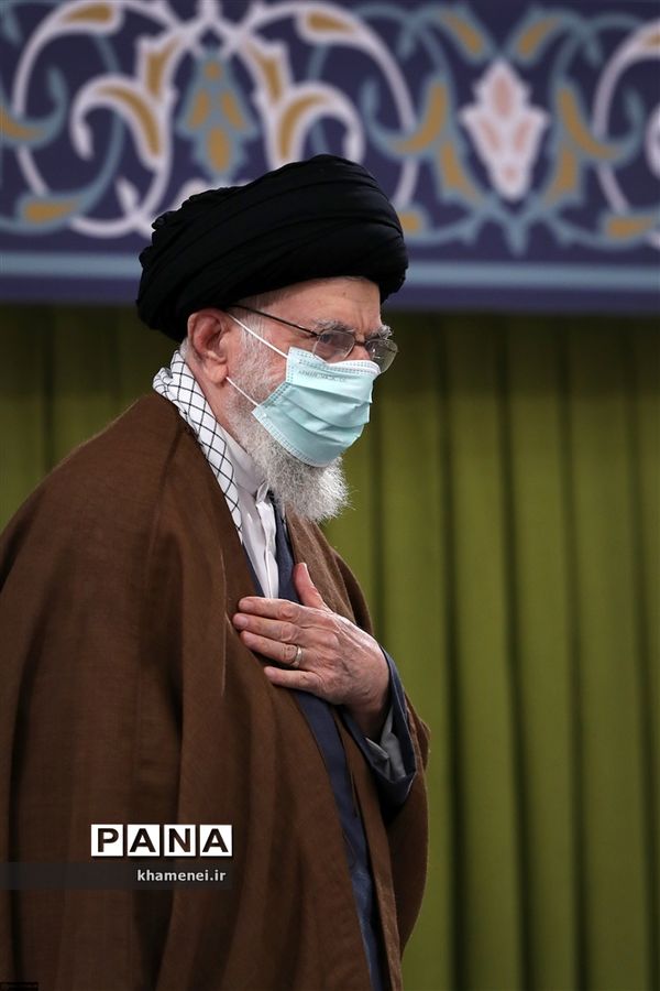 دیدار جمعی از دانشجویان با رهبر انقلاب