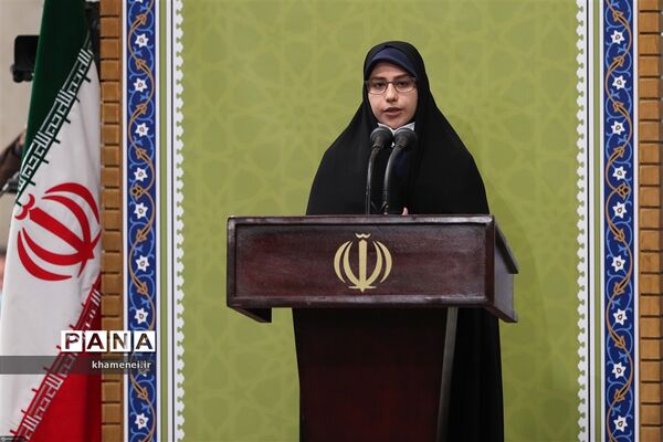 دیدار جمعی از دانشجویان با رهبر انقلاب
