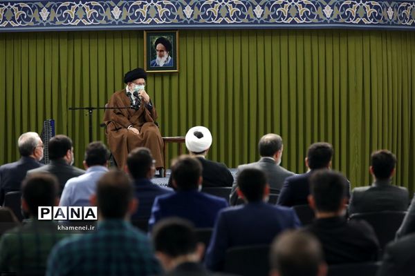 دیدار جمعی از دانشجویان با رهبر انقلاب