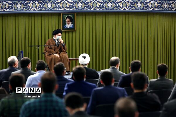 دیدار جمعی از دانشجویان با رهبر انقلاب