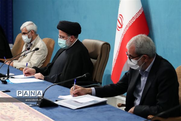 نشست هم‌اندیشی جمعی از فرهنگیان و فعالان حوزه تعلیم و تربیت کشور با رئیس جمهوری