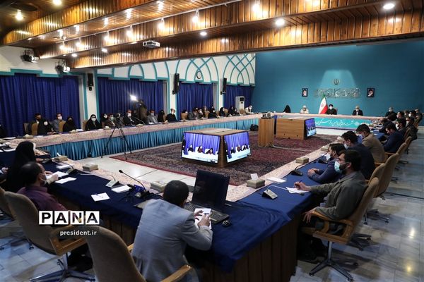 نشست هم‌اندیشی جمعی از فرهنگیان و فعالان حوزه تعلیم و تربیت کشور با رئیس جمهوری