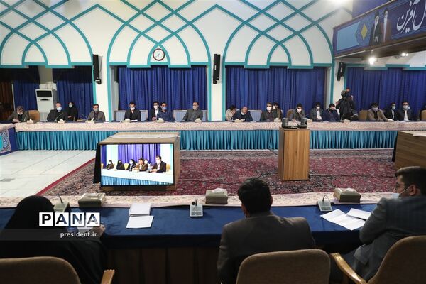 نشست هم‌اندیشی جمعی از فرهنگیان و فعالان حوزه تعلیم و تربیت کشور با رئیس جمهوری