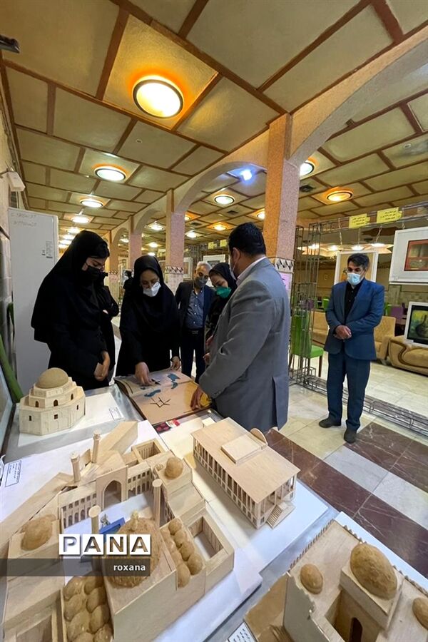 افتتاح نمایشگاه دست‌ساخت و دستاوردهای دانش‌آموزی در آبادان