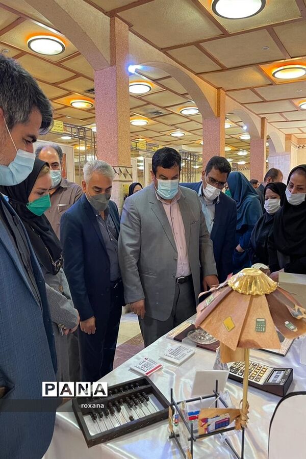 افتتاح نمایشگاه دست‌ساخت و دستاوردهای دانش‌آموزی در آبادان