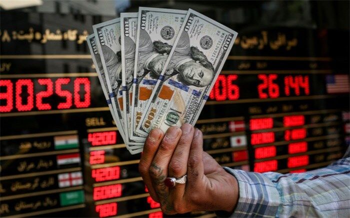 نوسانات بازار دلار در نیم دهه اخیر