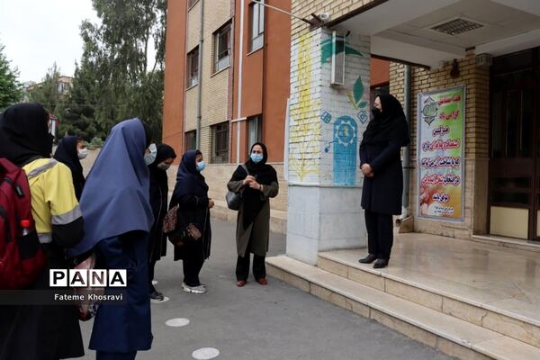 برگزاری نمایشگاه دستاوردهای هنرجویان هنرستان فنی و حرفه‌ای ایثار شهرری