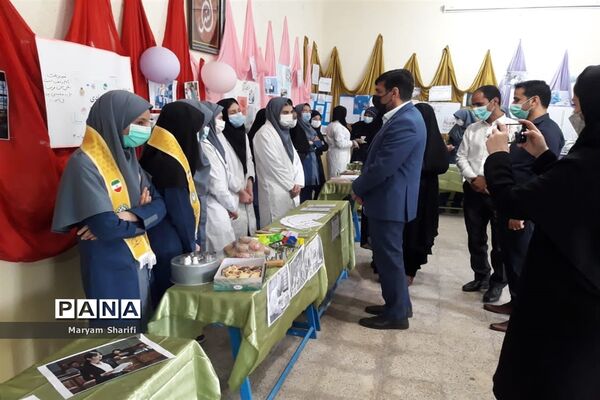 تجلیل از دانش‌آموزان منتخب مرحله نیمه نهایی لیگ علمی پایا ناحیه یک اهواز