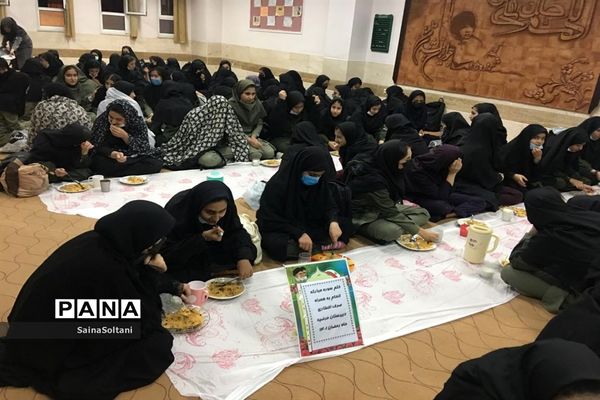 ضیانت افطار در دبیرستان مرضیه