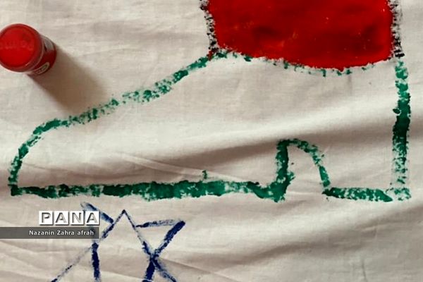 برگزاری نقاشی همگانی به مناسبت روز قدس در دبستان شهید فهمیده رودهن