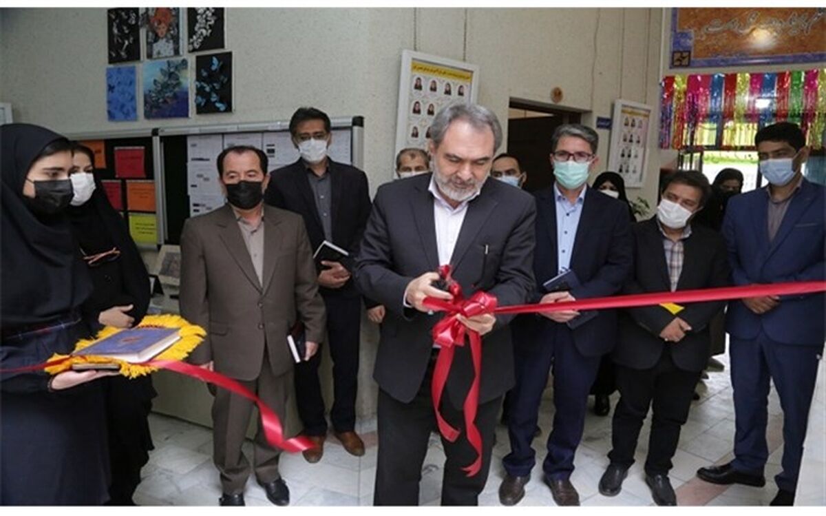 افتتاح نمایشگاه توانمندی‌های هنرجویان هنرستان دخترانه کوثر اردبیل
