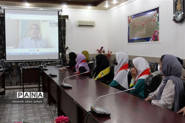 نشست دانش‌آموزی زیتون سرخ در شهرستان گلوگاه