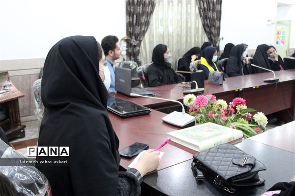 نشست دانش‌آموزی زیتون سرخ در شهرستان گلوگاه