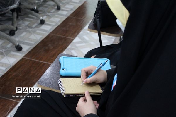 نشست دانش‌آموزی زیتون سرخ در شهرستان گلوگاه