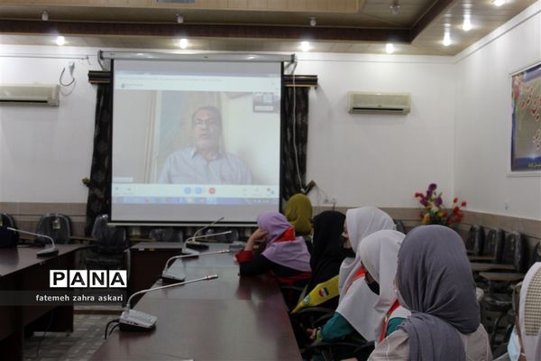 نشست دانش‌آموزی زیتون سرخ در شهرستان گلوگاه