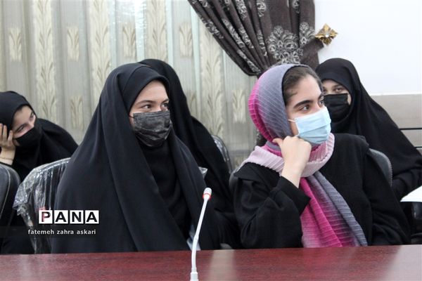 نشست دانش‌آموزی زیتون سرخ در شهرستان گلوگاه