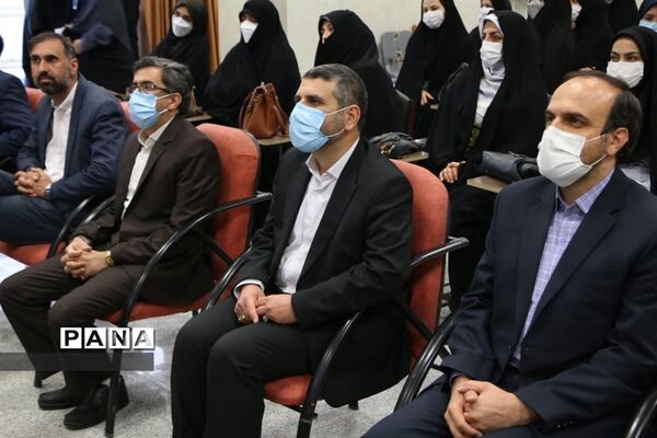 محفل انس باقرآن کریم در دارالقرآن دبیرستان نمونه دولتی زنده یاد حسینی