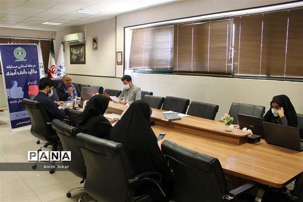 مرحله اول استانی مناظره دانش‌آموزی در استان فارس