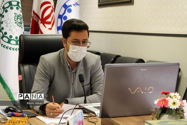 مرحله اول استانی مناظره دانش‌آموزی در استان فارس