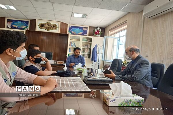 دیدار خبرنگاران منتخب پانا با مدیر آموزش و پرورش شهرستان کاشمر