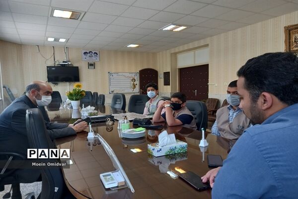 دیدار خبرنگاران منتخب پانا با مدیر آموزش و پرورش شهرستان کاشمر