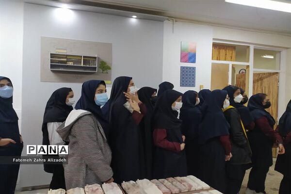 بازدید دانش‌آموزان کرجی از نمایشگاه اشتغال آفرین شناخت