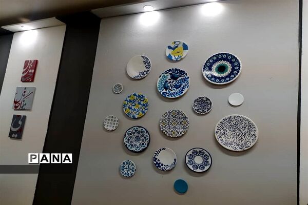 بازدید دانش‌آموزان کرجی از نمایشگاه اشتغال آفرین شناخت