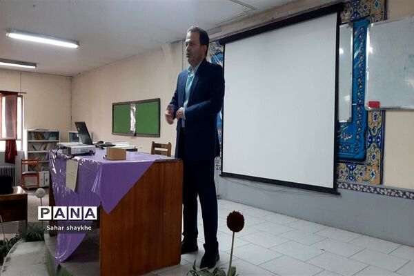 برگزاری جشنواره همیار معلم در پژوهش‌سرای بوعلی سینا ملارد
