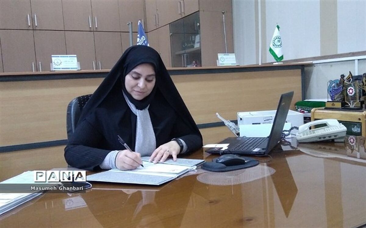 دانش‌آموزان بر خود واجب می‌دانند که در راهپیمایی حضور پیدا کنند