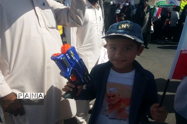 حضور پرشور دانش‌آموزان و فرهنگیان چابهار در راهپیمایی روز قدس