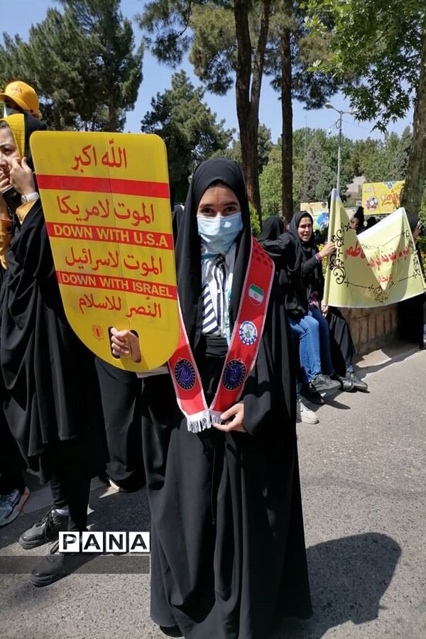 حضور دانش‌آموزان پیشتاز در راهپیمایی روز قدس نیشابور