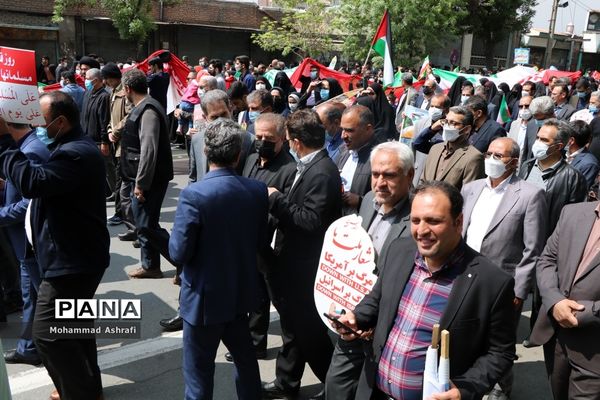 حضور پرشور فرهنگیان و دانش‌آموزان آذربایجان غربی در راهپیمایی روز قدس