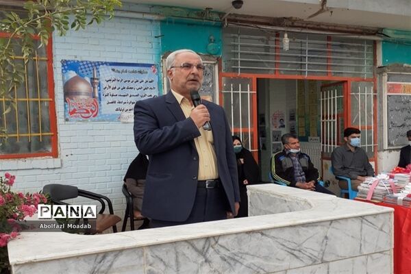 افتتاح کتابخانه‌ کلاسی در خلیل‌آباد