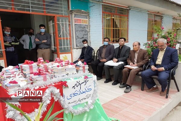 افتتاح کتابخانه‌ کلاسی در خلیل‌آباد