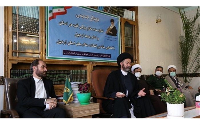 نقشه راه برای تربیت دانش‌آموزان عالم و آگاه تدوین شود