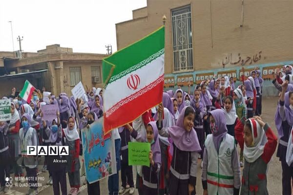 راهپیمایی دورن مدرسه‌ای پیشتازان آموزشگاه بنت الهدی ۱ شادگان به‌مناسب روز قدس