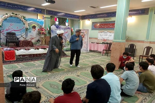 برگزاری محفل انس با قرآن و افطاری در آموزشگاه علامه حلی ملارد