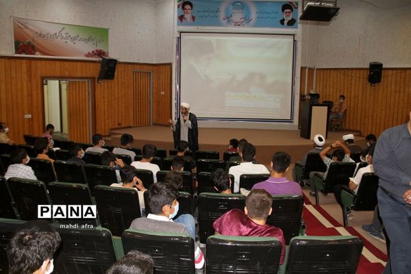 برگزاری جشن تکلیف دانش‌آموزان دبیرستان شهید‌باهنر شهرستان بهبهان