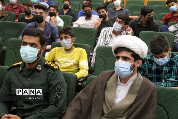 برگزاری جشن تکلیف دانش‌آموزان دبیرستان شهید‌باهنر شهرستان بهبهان