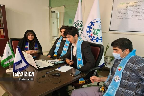 حضور دانش‌آموزان منطقه ۱۳ در مناظره دانش‌آموزی شهر تهران