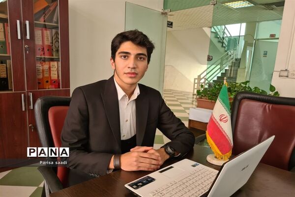 حضور دانش‌آموزان منطقه ۱۳ در مناظره دانش‌آموزی شهر تهران
