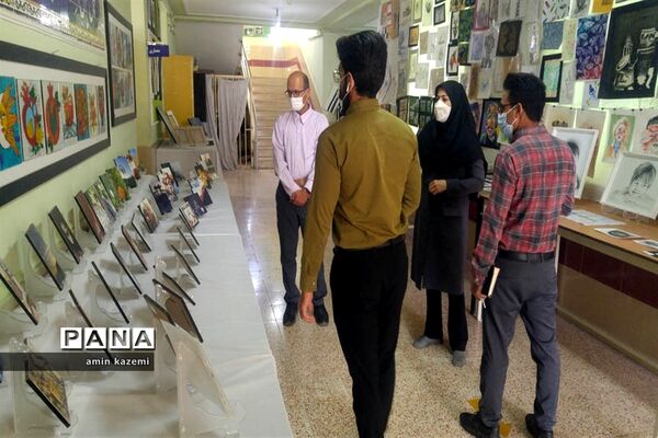 نمایشگاه هنرهای‌ دستی و دستاوردهای هنرجویان هنرستان بنت‌الهدی صدر شهرستان داراب