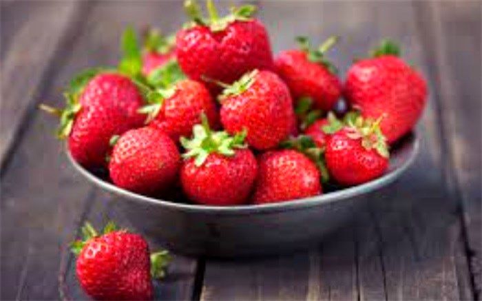 نحوه شستن توت‌فرنگی