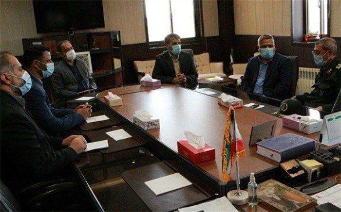 معلمان قشر مورد اعتماد و پناه جامعه هستند