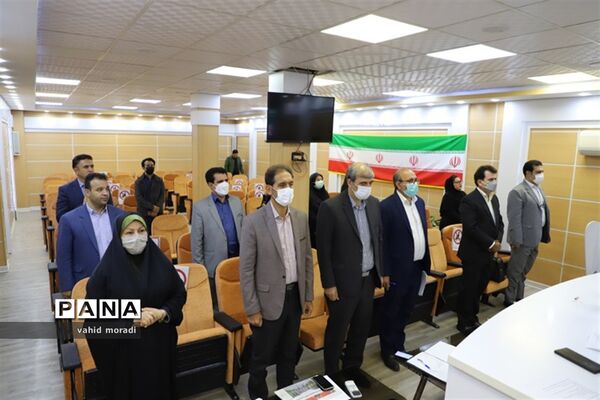 نشست مدیرکل آموزش و پرورش استان کرمانشاه با اصحاب رسانه در آستانه هفته معلم