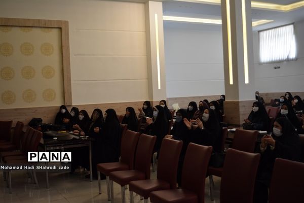 دوره ضمن خدمت اردویی در اردوگاه مدافعان حرم ناحیه یک مشهد