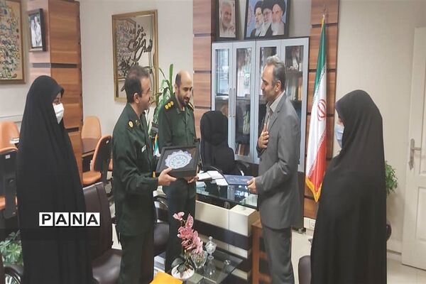 دیدار فرمانده ناحیه ولی عصر با سرپرست آموزش و پرورش منطقه۶